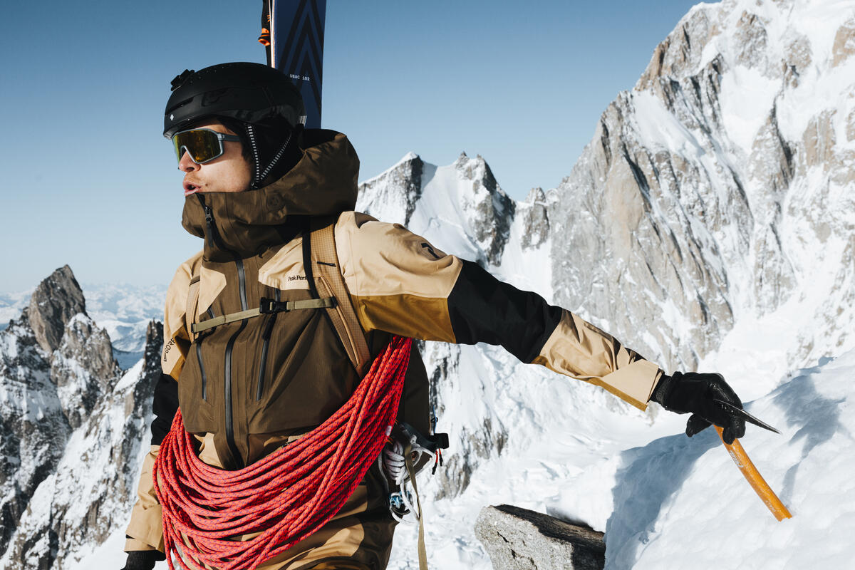 PEAK FW25 VERTICAL LOURDEL JM 7.jpg.cq5dam.web.1200.1200